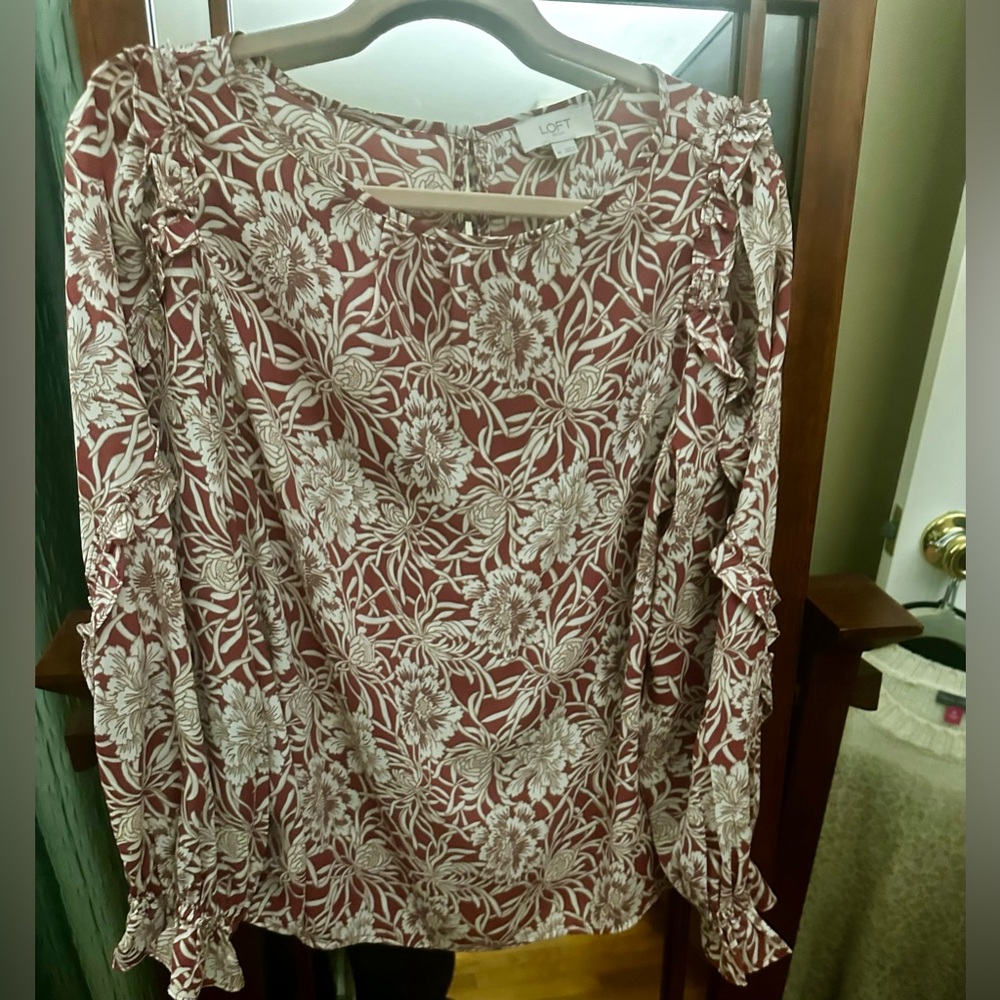 LOFT Women's Floral Blouse - Burgundy and White